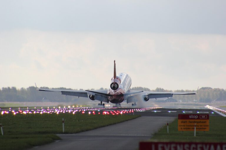 airplane, landing, airport, aircraft, schiphol, amsterdam, runway, plane, travel, aviation, sky, airline, airport, schiphol, schiphol, schiphol, nature, schiphol, schiphol, runway